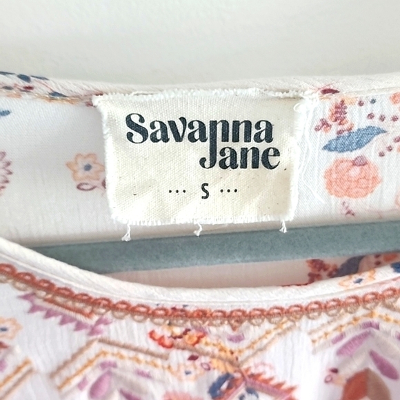 Savanna Jane Bohemian Western Brand embroidered floral top size small - Picture 3 of 7